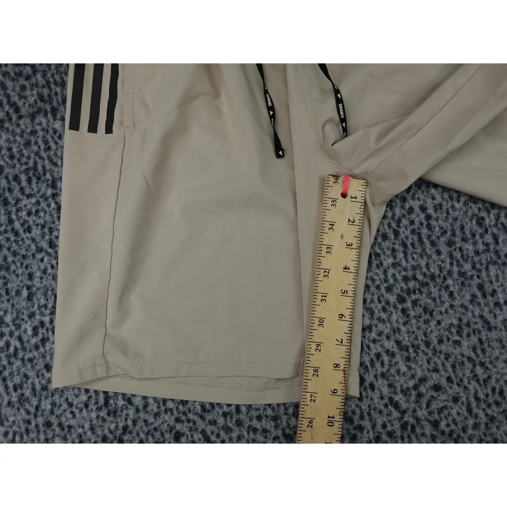 Adidas Running Shorts Mens Large Tan Good Aeroready IZ4395 3-Stripe Pocket
